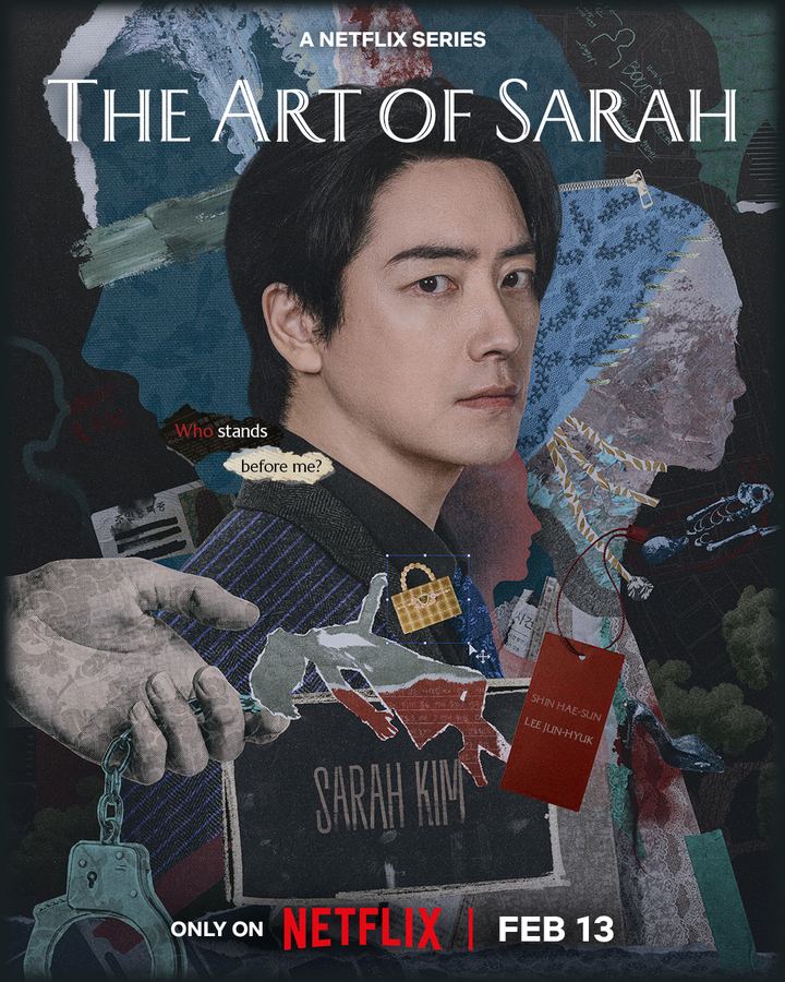 Pôster do detetive Park Mu-gyeong com Lee Jun-hyuk de terno, olhar fixo, mão com algemas e cartaz com o nome Sarah Kim