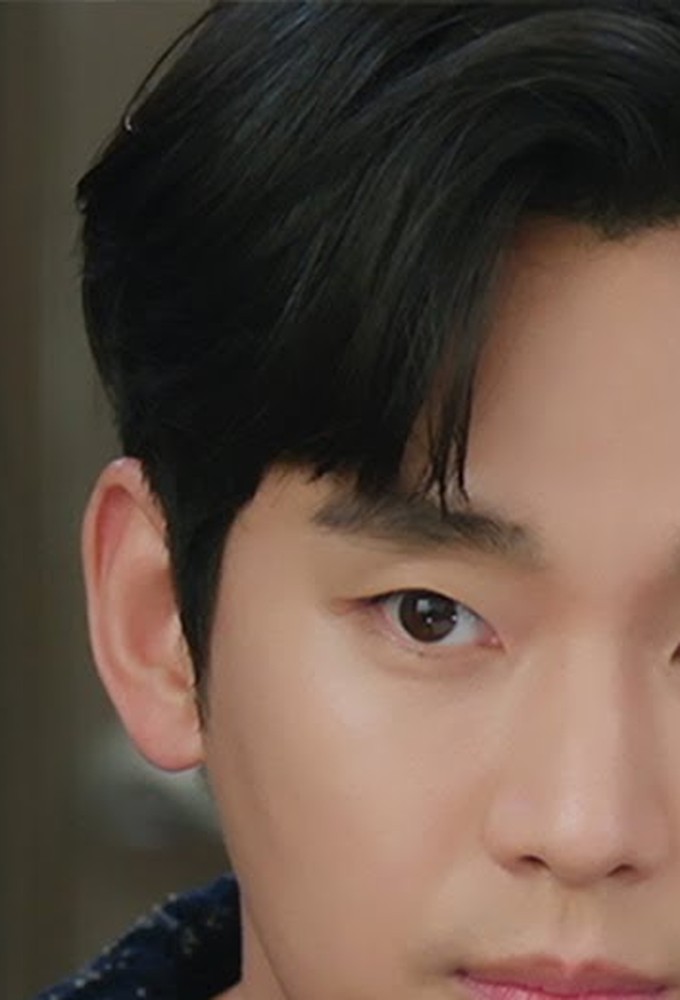 Kim Soo-hyun em close em cena de Rainha das Lágrimas