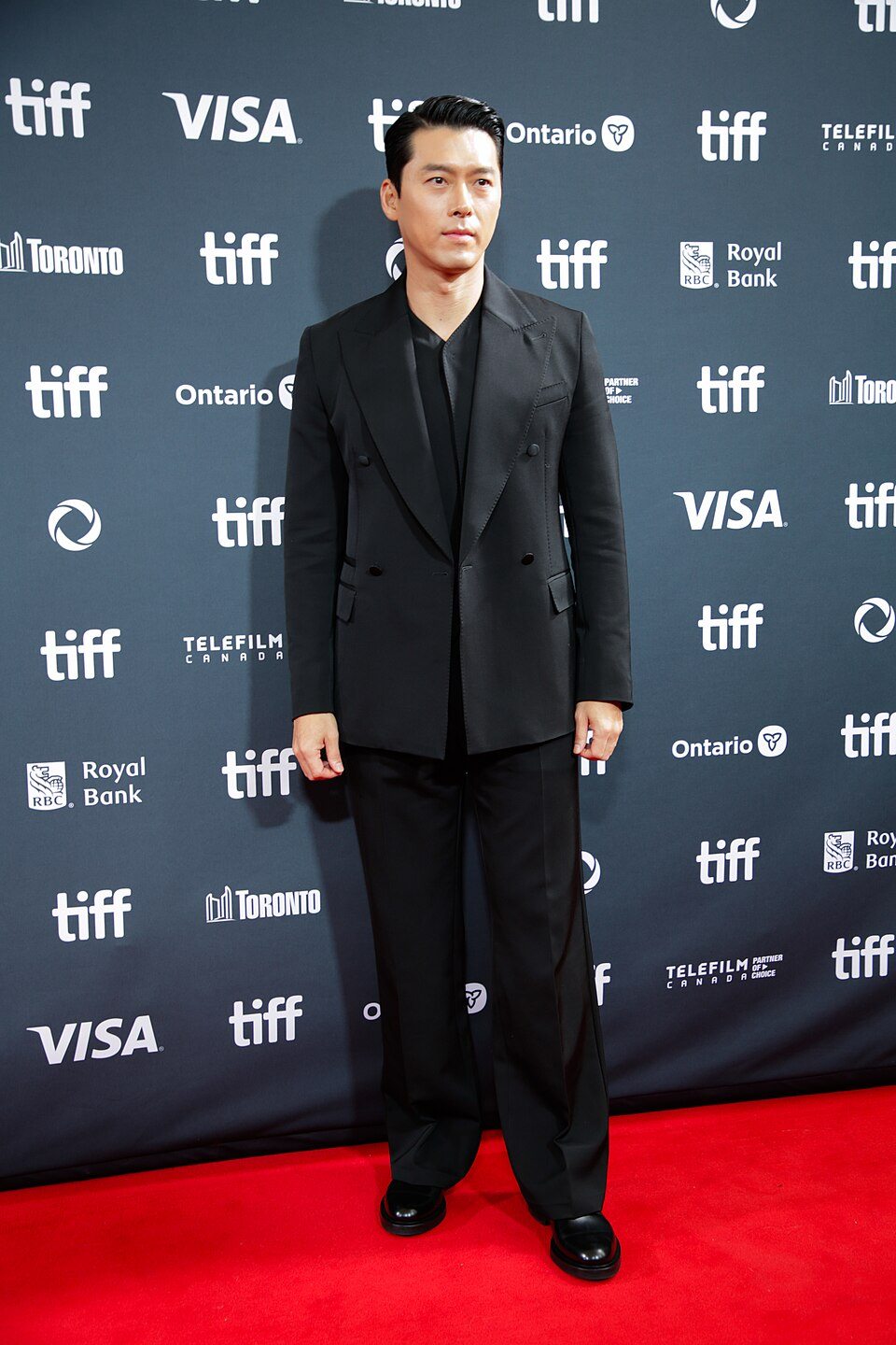 Hyun Bin no tapete vermelho de Toronto em 2024