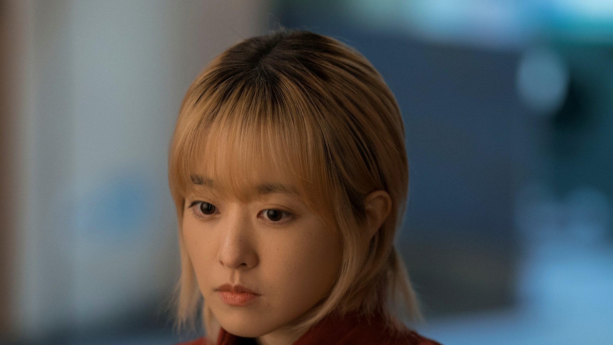 Park Bo-young como uma das irmãs em Uma Seul Desconhecida